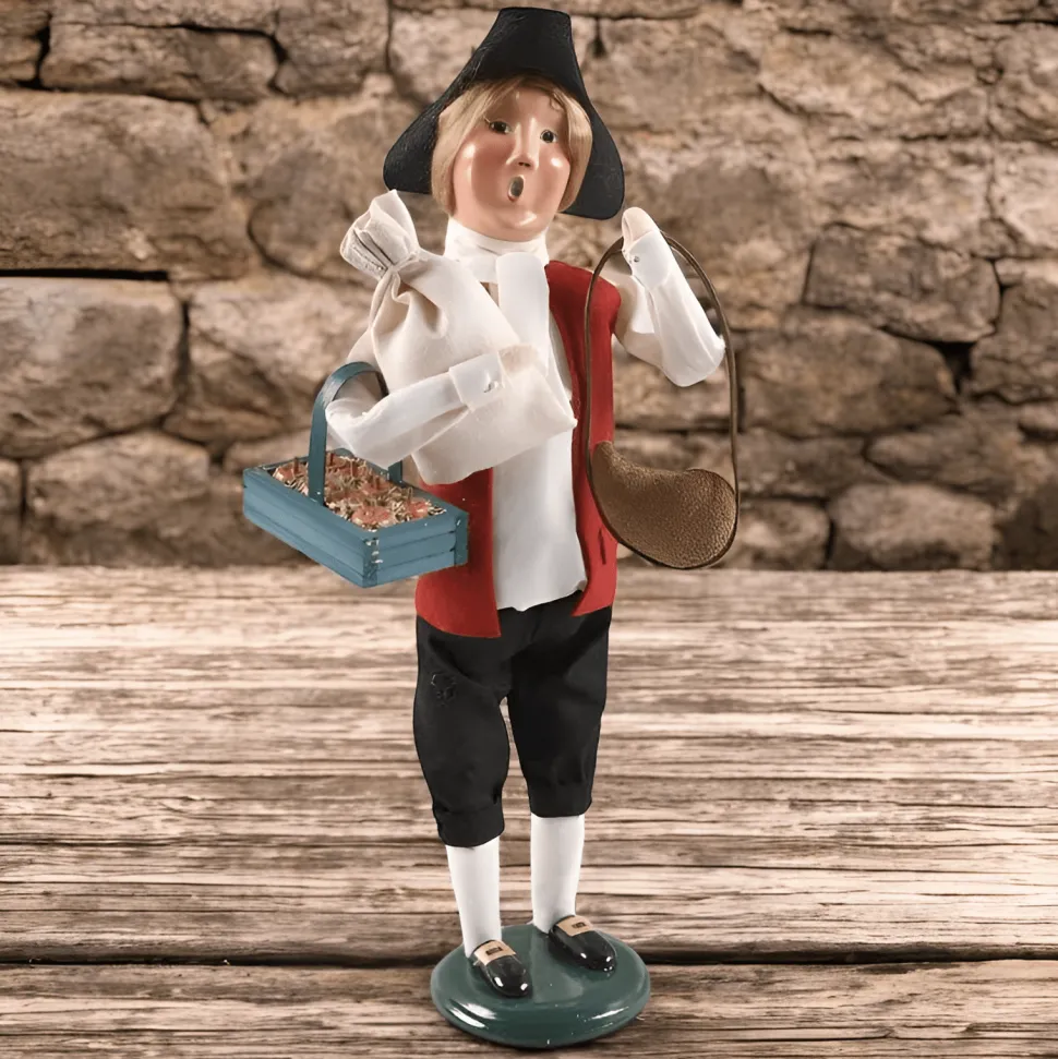 Byers' Choice Shopping Man Caroler