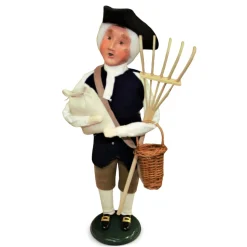 Farmer George Caroler by Byers' Choice
