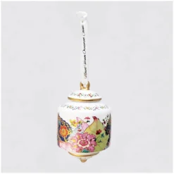 MV Ornament Collection - Porcelain Tobacco Leaf Cylinder