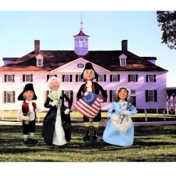Nelly Caroler with Lavender - Limited Edition from Byers' Choice