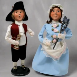 Nelly Caroler with Lavender - Limited Edition from Byers' Choice
